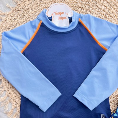 Linha Praia - Blusa com Proteção UV50+ e Sunga Folhagem - Azul e Laranja